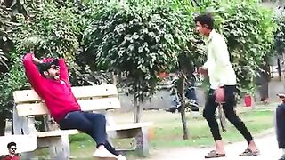 Funny chair prank ????????????????