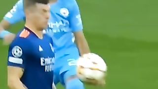 #shorts حلوتك فى شقوتك رياض محرز ???????????? ضد ريال مدريد #shorts