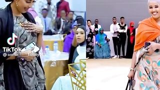 Somalia  very good  singer  dance