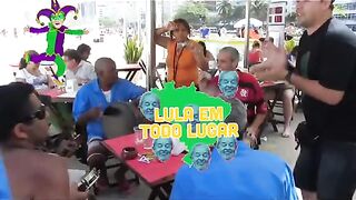 Roda de pagode na praia Brasil