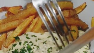 Steaks with White Sauce With Mashrooms Recipe