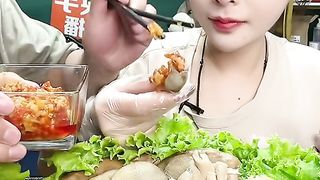 eat food