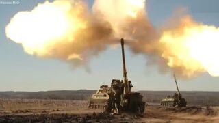 Russian self-propelled guns destroy Ukrainian equipment in HUGE explosion