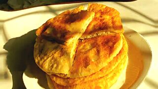 Лепёшки с сыром и мясом/Tortillas with cheese and meat