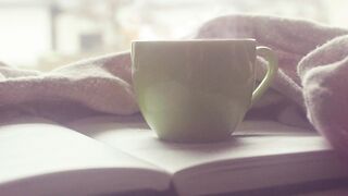 Ранкова кава і книга