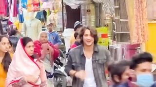 boy dance with hindi song, great dance, hindi song