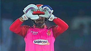Rahman ullah gurrbarz amzing batting psl8