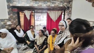 meri ammi k ghr niyaz