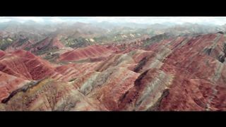 After William Garrin, a mercenary, is held captive in prison, he figures a way to defeat the monsters that attack the Great Wall