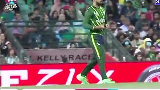 Cricket fans shadab Khan bowlings