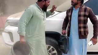 Haji Sahb Ne Gari Ki Easi Ki Tesi Krdi ???? | Khizar Omer