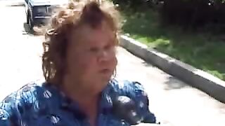 чеее аххаха бабушка умна