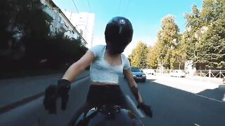 Катаюсь))