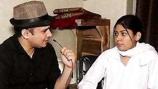 Aik Dr ne bhikari se Shaadi kr li baad MN PATA Chala Ke uska shouhar bhikari ????????????????he