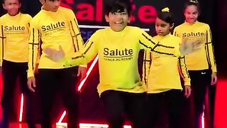 Kundi_lagalo___%23salutedanceacademy_%23kundilagalo_%23dancevideo_%23funnysong_%23trendingvideo_%23share_%23viral(480p).