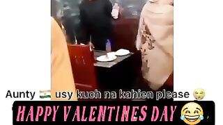 Valentine day ko larki apny boyfriend ka saath pakdi gi funny video چھترول کی جاری ہے