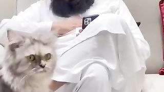 Maulana Tariq Jameel with parrot enjoy funny vedio ????????????????????