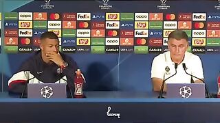 Mbappé fou de rire ????