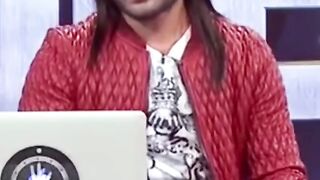 Kya Howa Hoga? #WaqarZaka #MahiraKhan #OvertheEdge #livingontheedge #funny #funnyvideo #entertain #entertainment #viralvideo #trending #trendingvideo
