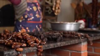 Traditional_Turkish_Sweets:_Dried_Fruit_Sucuk_With_Mulberry_Molasses