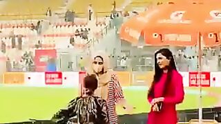 A lady is enjoying Pakistan super League at Multan Cricket ???? Stadium