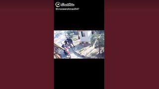 Police man slap him and then saw the responce by comman man