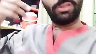 Pen ke welo sa 10 rup ka mal ga air port pa ap 20 ka mal ka fark as vi