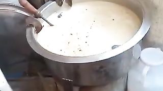 ربڑی دودھ پینے والے ہوشیار