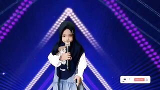 اللّٰہ اکبر چھوٹی سی بچی نے تو کمال کر دیا سبحان اللہ