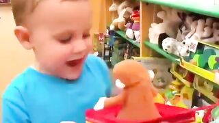 Babies vs musical boxes