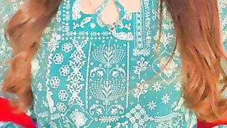 Beautiful neckline idea