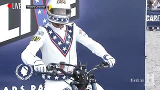 Motorcycle jump موٹرسائیکل جمپس