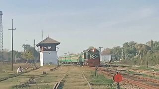GMCU-15-4909 With 136DN Chinab Express Depart Lalamusa JN