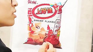 CHINESE FUNNY VIDEO IN CLASSROOM.