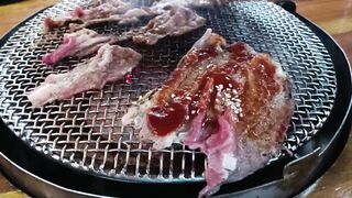 Delicious Korean BBQ Charcoal (맛있는 한국식 바베큐 숯)