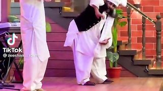 Zeeshan rokre