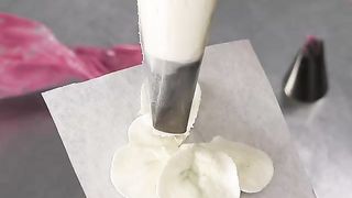 3D buttercream Orchid Flowers Mini Cake