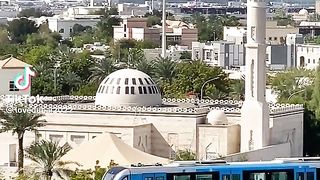 Dubai  vary  good  metro good view