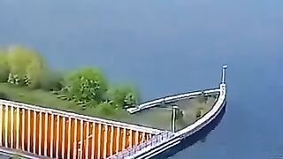 the genius design  of bridge
