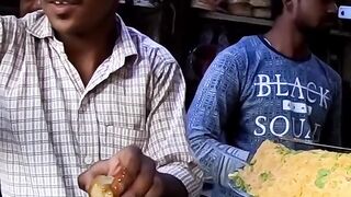 $0.30 Pani Puri (Golgappa) in Mumbai, India ????????