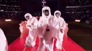 RIHANNA-RUDE-BOY-WORK-SUPERBOWL-HALFTIME