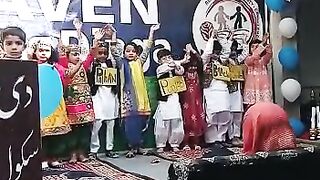 Little child profamance school stage