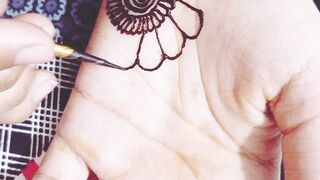 Simple and easy front hand mehndi design #ARTCrafts