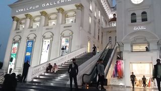 Lyallpur Galleria Shopping Mall in Faisalabad