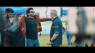 Pent_Straight__Official_video___Gurnam_Bhullar___Baani_sandhu____Desi_Crew___New_Punjabi__Songs_(720p).