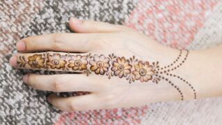 Simple Mehndi trick with cotton stick