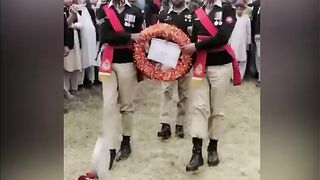دہشت گردوں سے فائرنگ کے تبادلے میں شہید ہونیوالے سپاہی افضل خان سپردخاک
