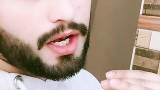 Beatiful lipsing