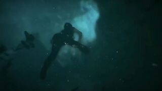 Uncharted Lost Legacy: Chloe Frazer Swimming and Climbing to the Mountain