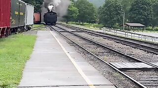 Awesome old steam trains part two (1).